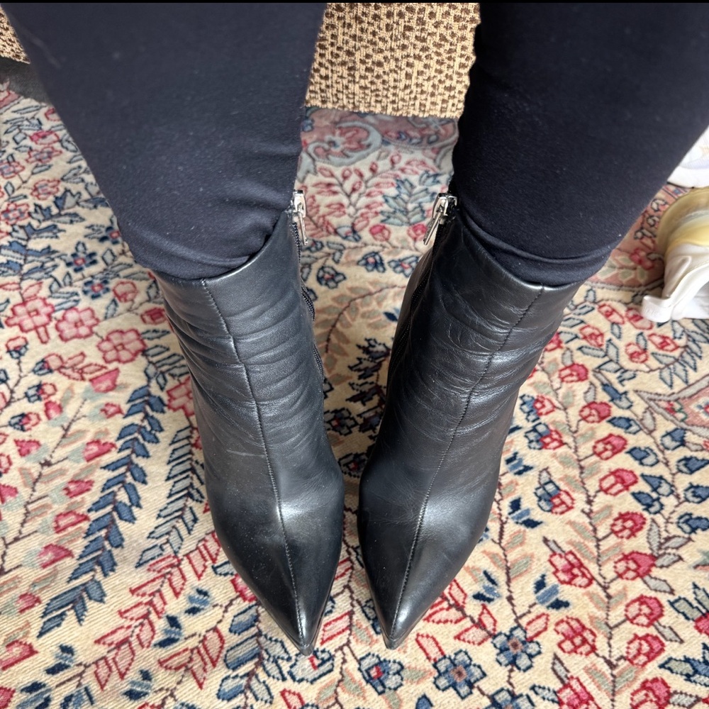 Steve Madden Black Leather Ankle Boot heels - Picture 10 of 13